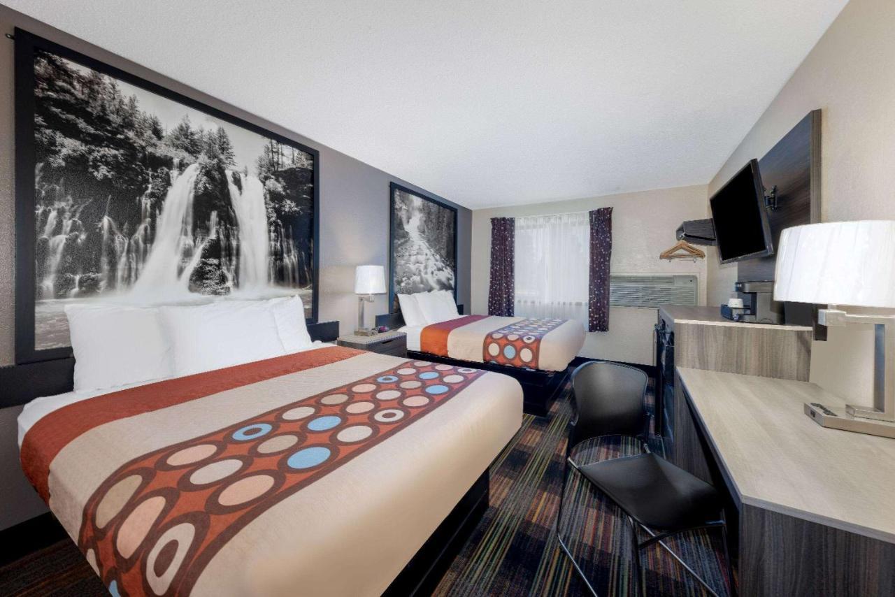 Super 8 By Wyndham Kansas City At Barry Road/Airport Buitenkant foto